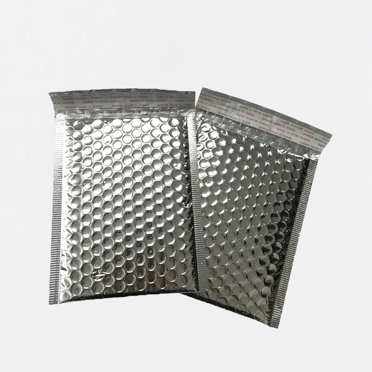 Glamour Cool Shield Metallic Thermal Bubble Mailer